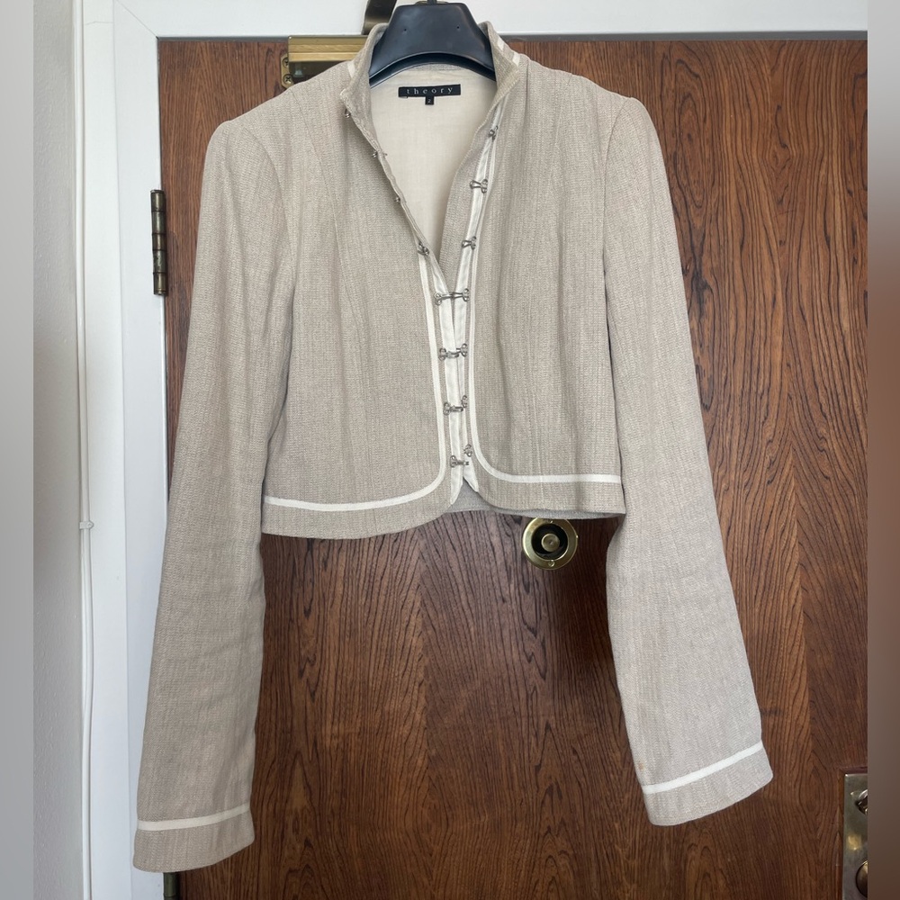 Theory Beige Cropped Jacket with White Trim